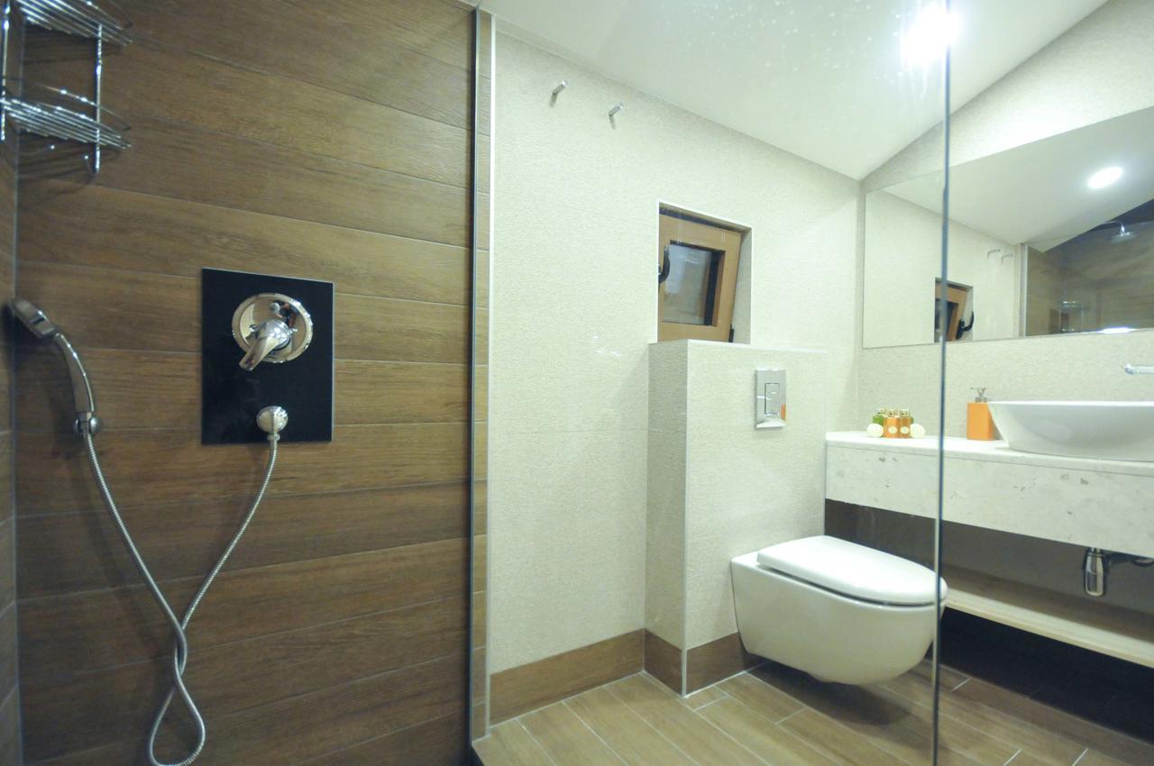Corso Levante Luxury Suites Petrovac Ngoại thất bức ảnh