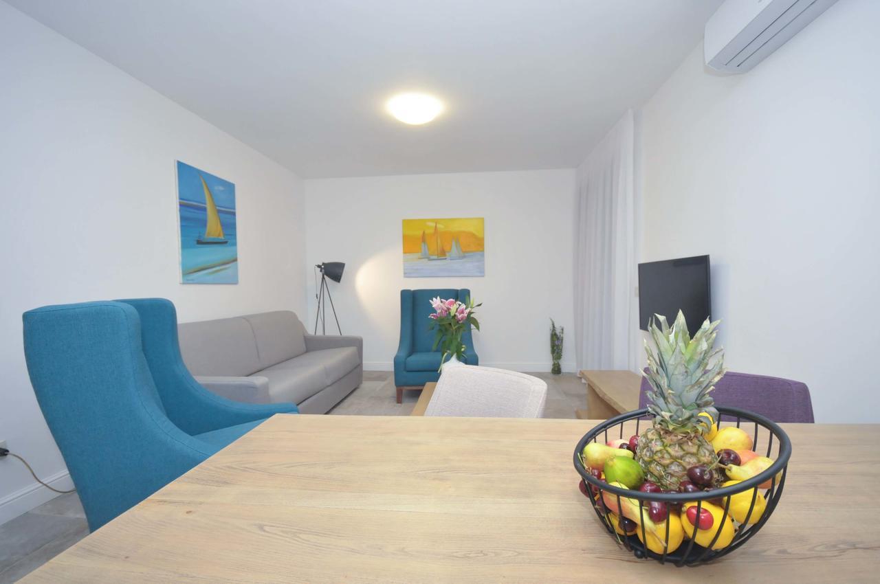 Corso Levante Luxury Suites Petrovac Ngoại thất bức ảnh