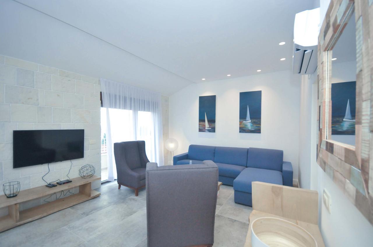 Corso Levante Luxury Suites Petrovac Ngoại thất bức ảnh