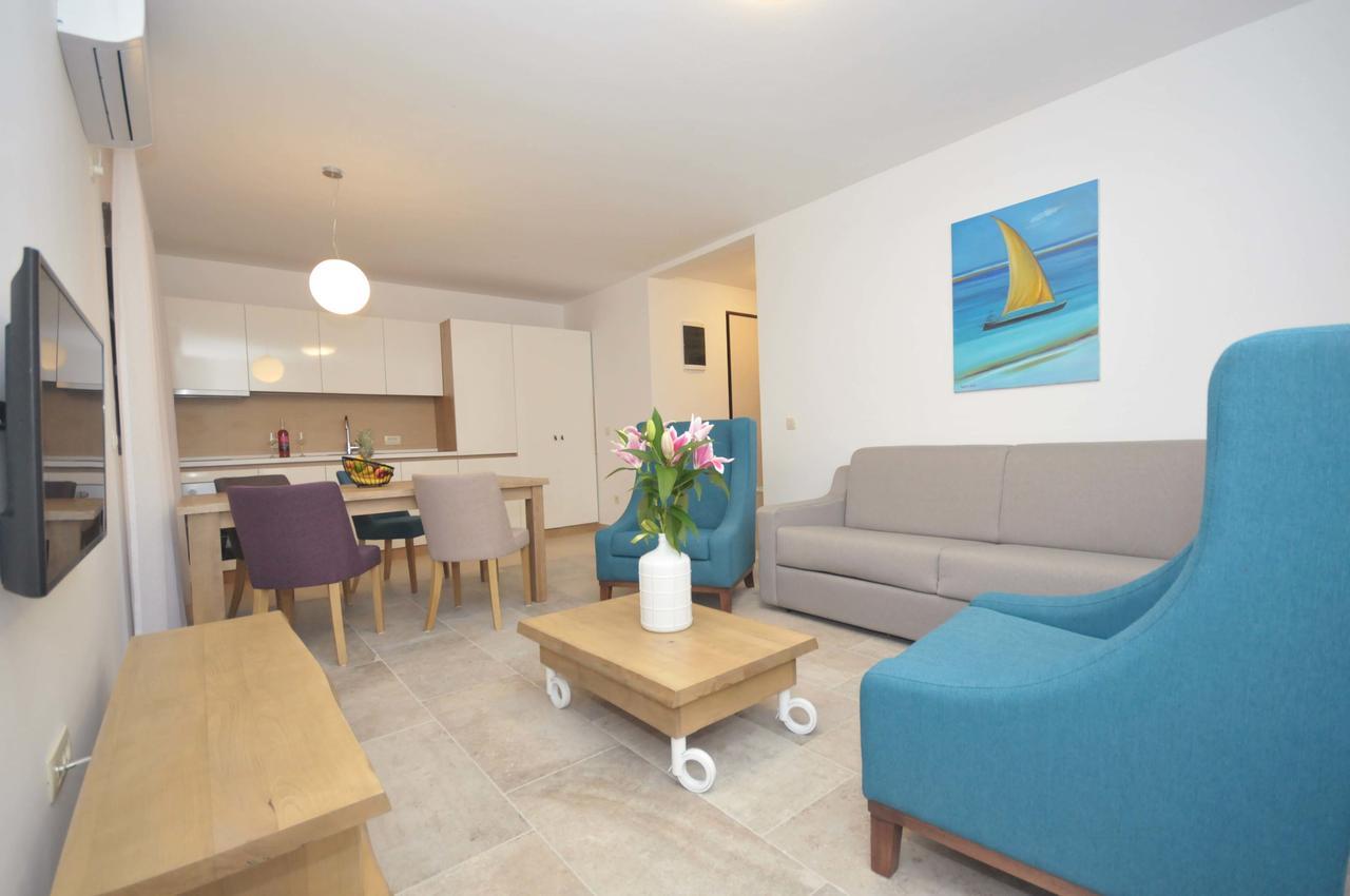 Corso Levante Luxury Suites Petrovac Ngoại thất bức ảnh