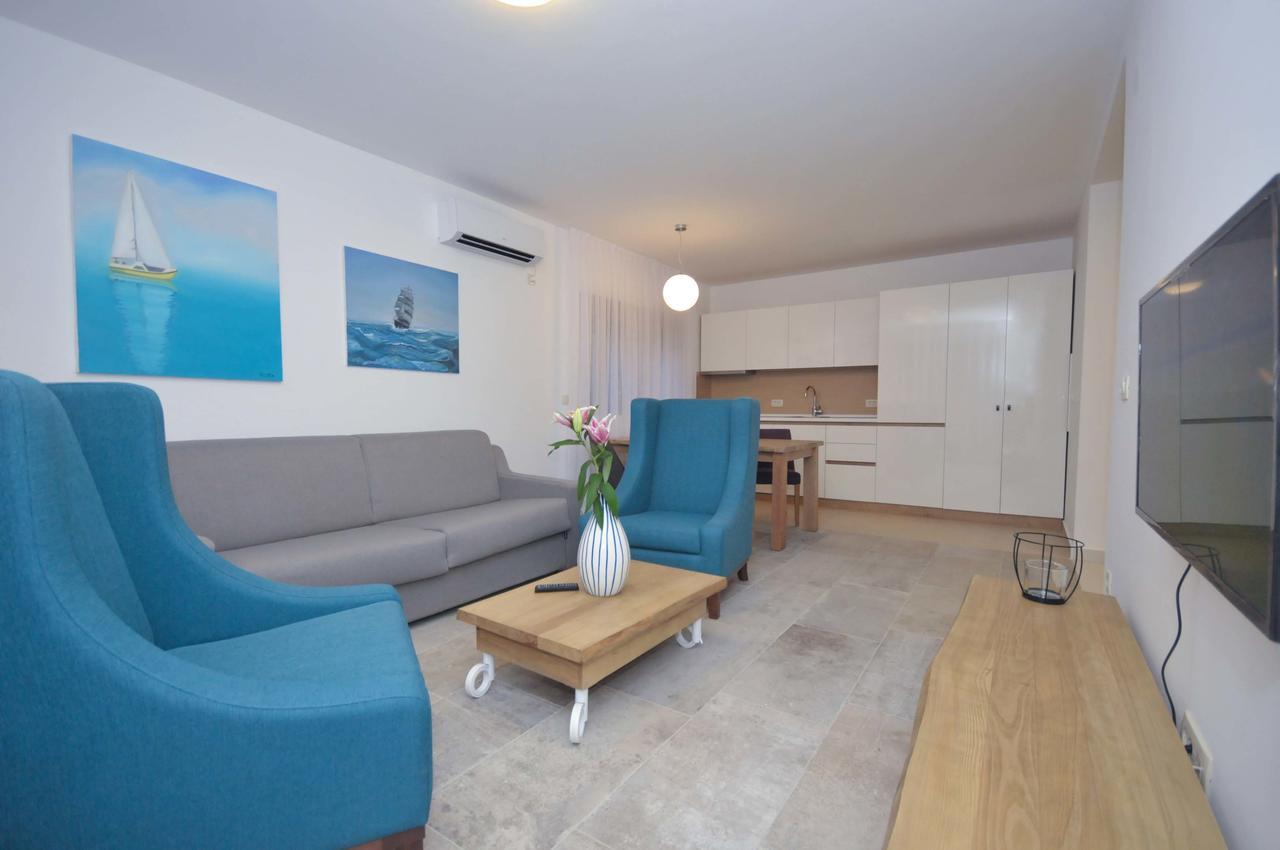 Corso Levante Luxury Suites Petrovac Ngoại thất bức ảnh