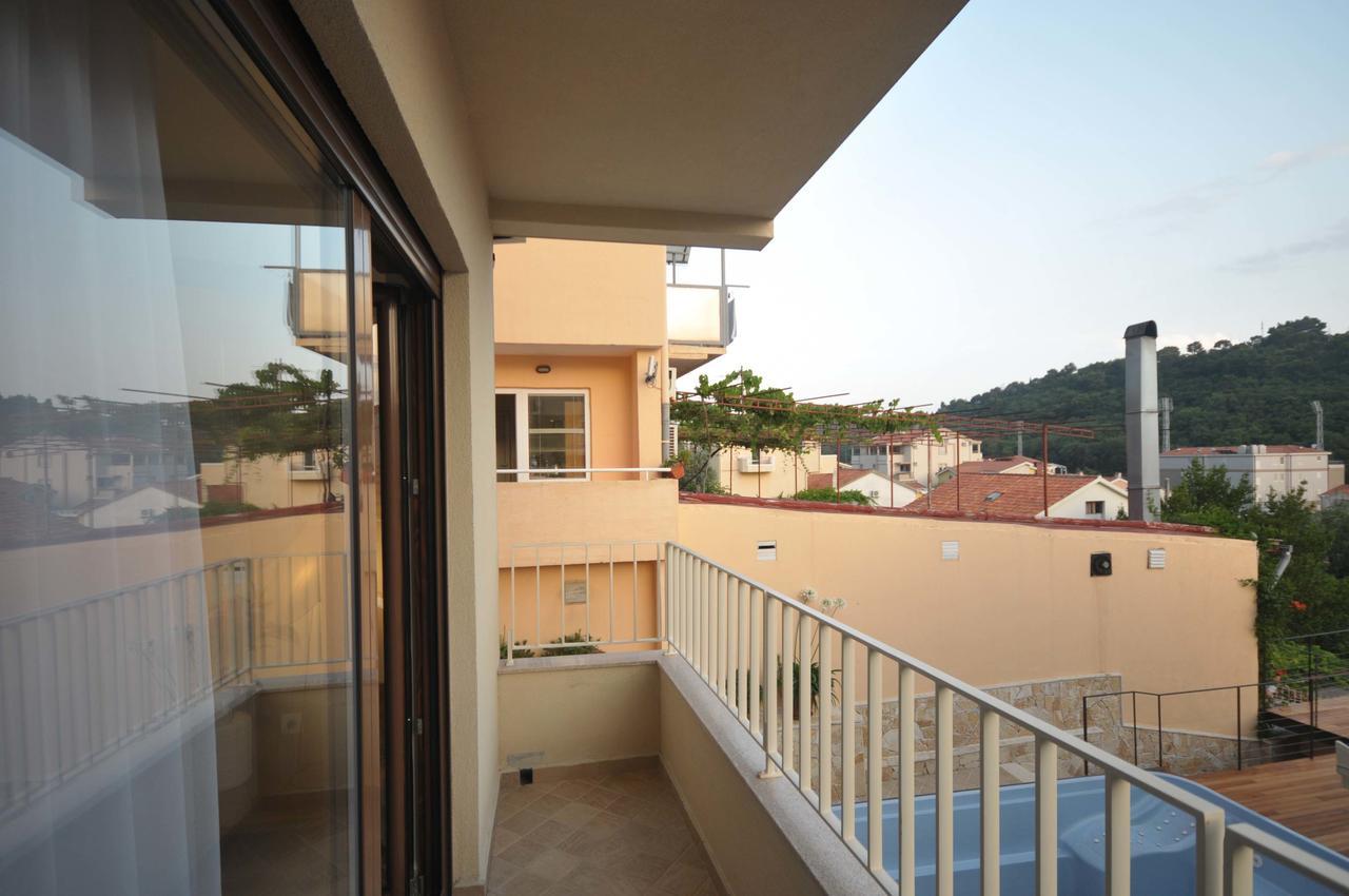 Corso Levante Luxury Suites Petrovac Ngoại thất bức ảnh