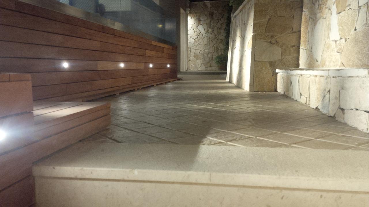 Corso Levante Luxury Suites Petrovac Ngoại thất bức ảnh