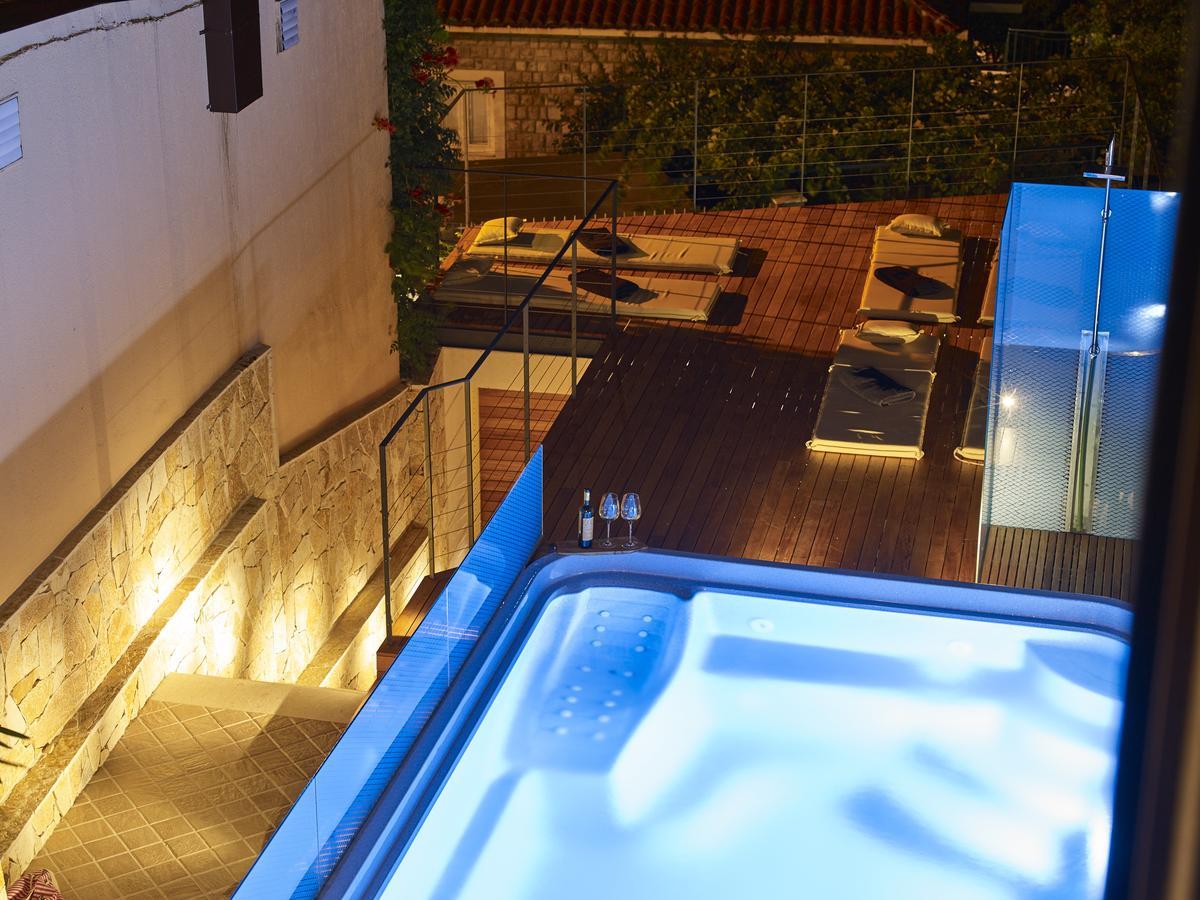 Corso Levante Luxury Suites Petrovac Ngoại thất bức ảnh